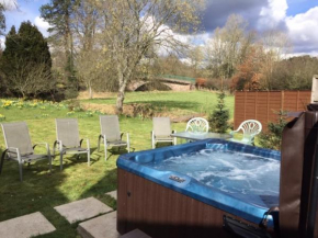 Exclusive Idyllic Large Cumbrian Mill CountrysideHot tub